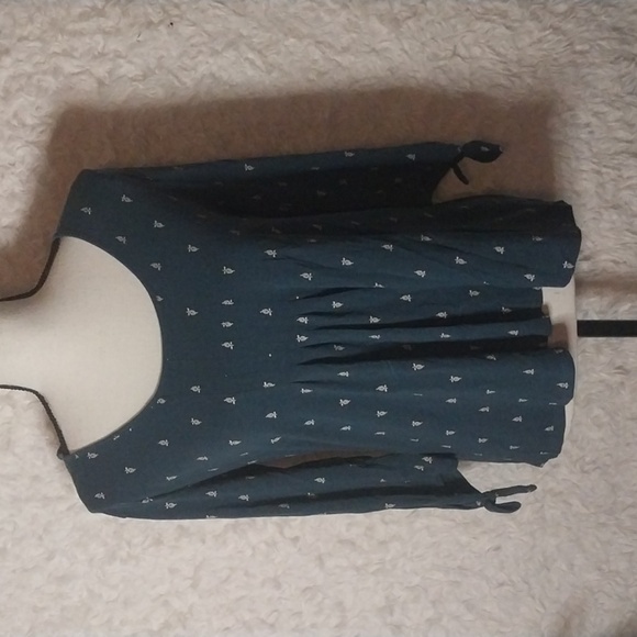 Garnet Hill Popover Pleated Bib Top with Sleeve Ties - Picture 1 of 8
